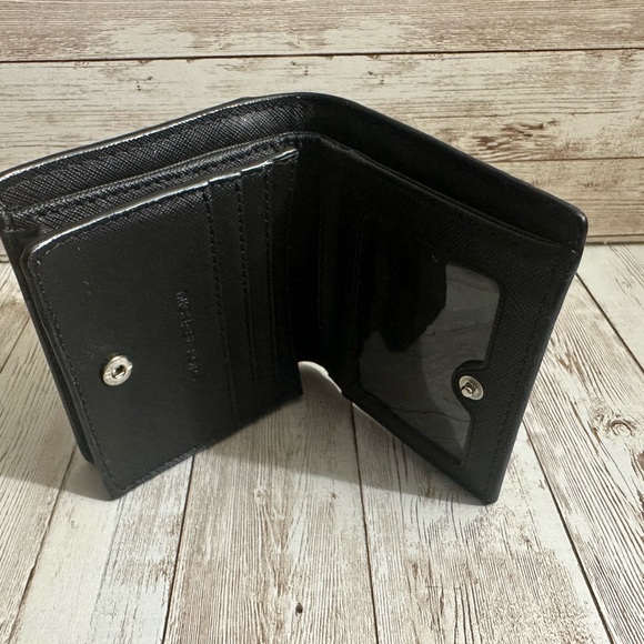 Michael kors Wallet - Picture 4 of 4